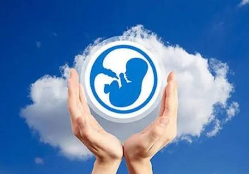 杭州供卵代生：﻿新生婴儿为何喜欢吃手指,新生儿爱吃手指怎么办